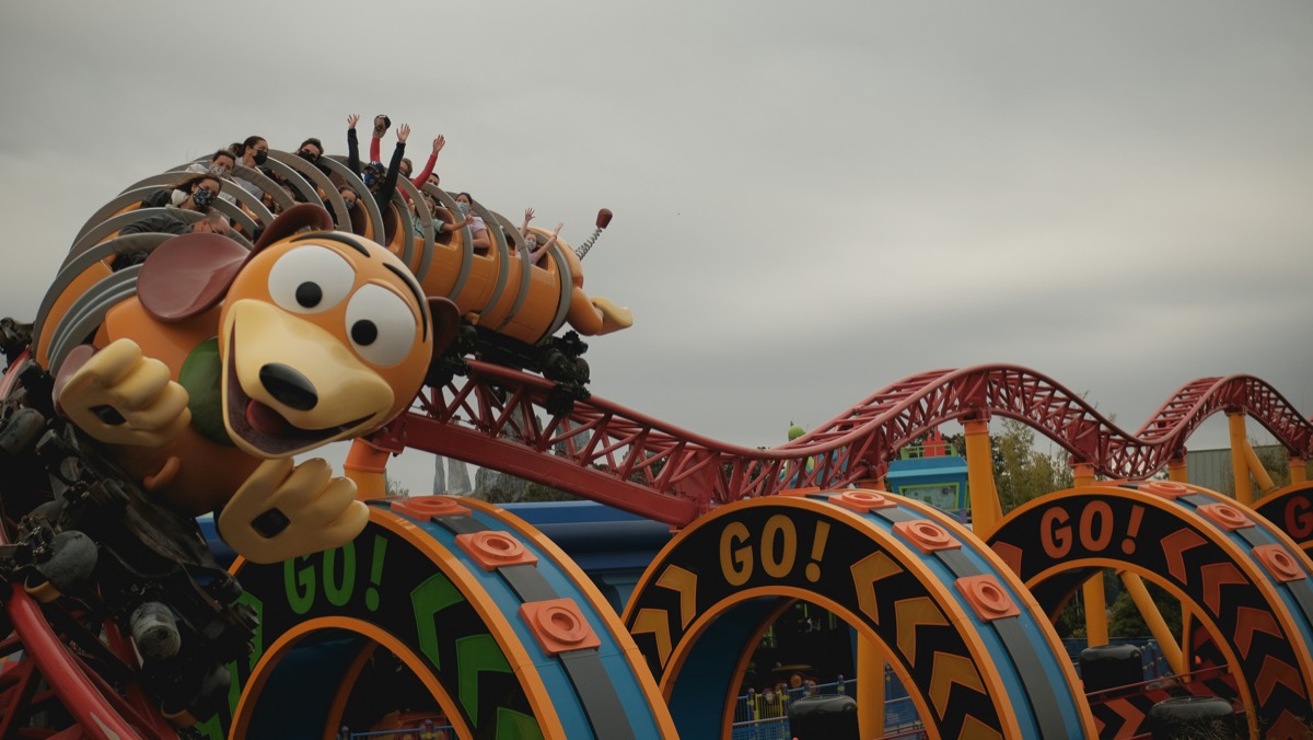 Disney patents technology to make dark ride vehicles vanish